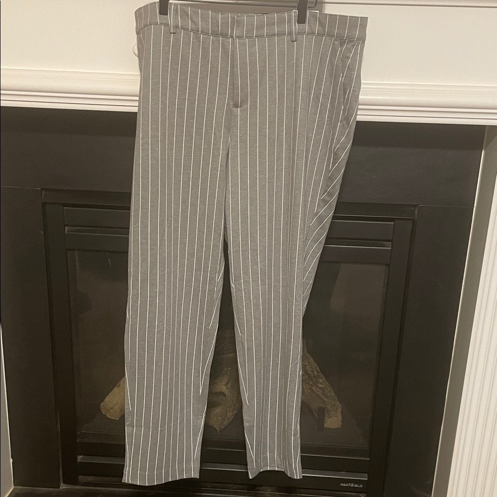 Gray Pinstripe Women's Dresspant Torrid Sz 20T